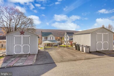 331 Julian St, Williamstown, PA 17098 - photo 4