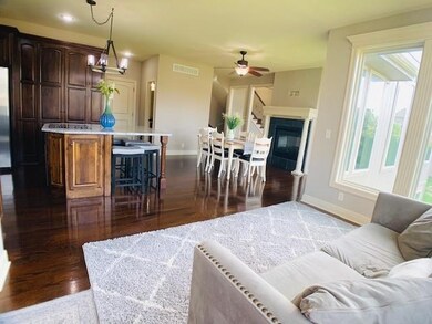 1716 SW Napa Valley Dr, Lees Summit, MO 64082 - photo 7