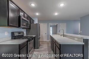 4303 Glenburne Blvd, Lansing, MI 48911 - photo 7