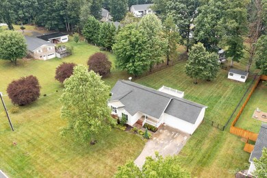 224 Swann Rd, Statesville, NC 28625 - photo 7