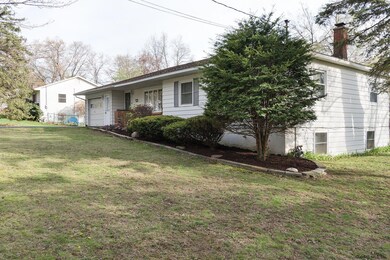 16 Glen Dr, Troy, NY 12180 - photo 5