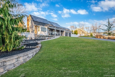 11 Chivalry Ln, Nesconset, NY 11767 - photo 2