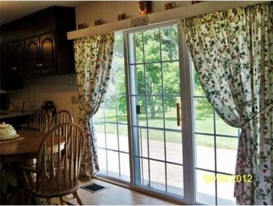 102 Harbey Rd, West Springfield, MA 01089 - photo 4