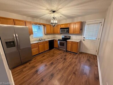 710 Garrett St, Greensboro, NC 27406 - photo 3