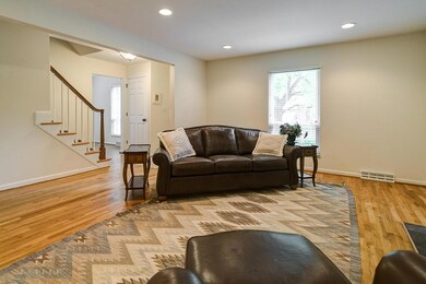Airendel great room into foyer