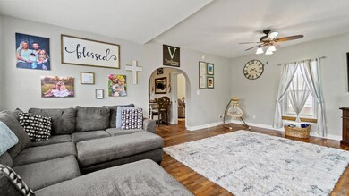 726 N Van Buren St, Auburn, IN 46706 - photo 5