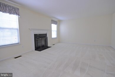 16983 Cass Brook Ln, Woodbridge, VA 22191 - photo 7