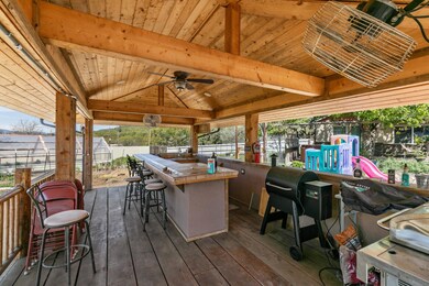 9417 Blackwell Rd, Central Point, OR 97502 - photo 3