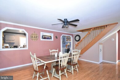 73 Appletree Dr, Levittown, PA 19055 - photo 4