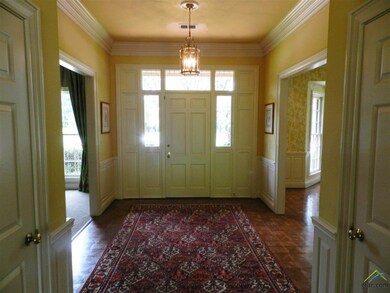 806 Colonial Dr, Tyler, TX 75701 - photo 4