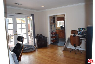 21915 Ybarra Rd, Woodland Hills, CA 91364 - photo 5