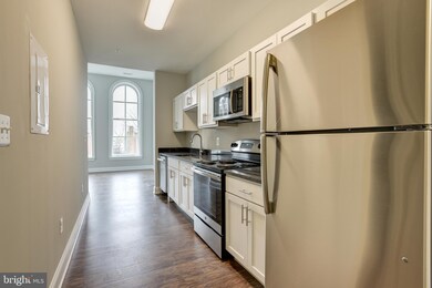 904 Washington Blvd unit 204, Baltimore, MD 21230 - photo 2