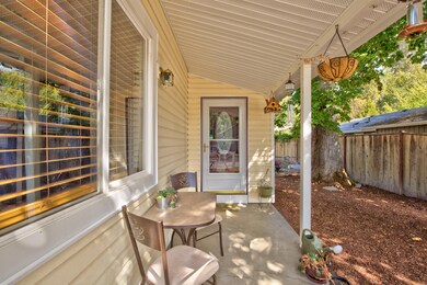 1114 NW B St, Grants Pass, OR 97526 - photo 4