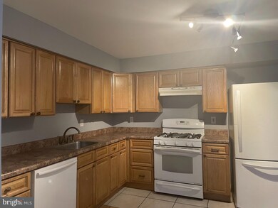 906 Mechanic St, Camden, NJ 08104 - photo 7