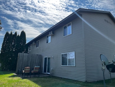 2419 Fryklund Dr, Menomonie, WI 54751 - photo 5