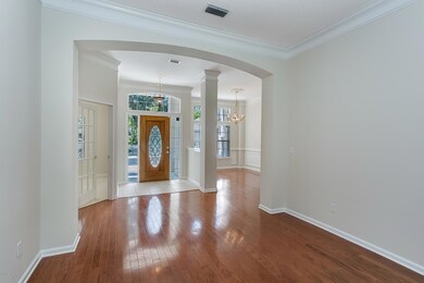 005_Living Room
