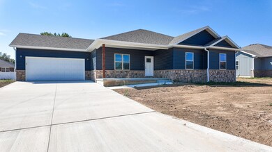 720 E Vivian St, Bolivar, MO 65613 - photo 2