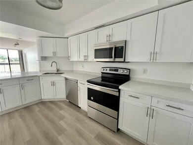 Fully Remodeled Kitchen