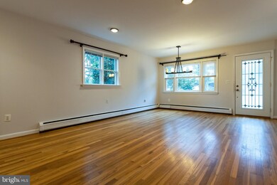 21 W Taylor Run Pkwy, Alexandria, VA 22314 - photo 5