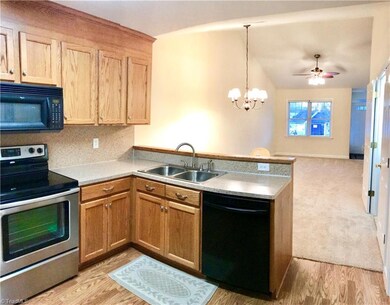 913 Ranchero St, Statesville, NC 28677 - photo 6