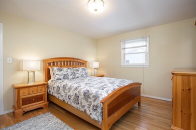 29 Suzanne Dr, Portsmouth, NH 03801 - photo 6