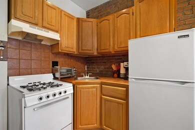 unlisted-address, Brooklyn, NY 11201 - photo 2