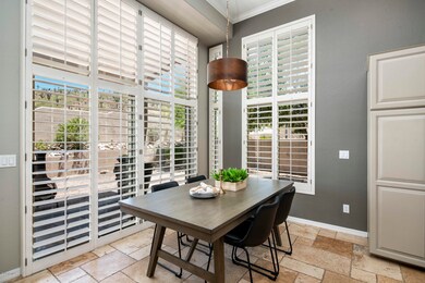Kitchen Eating Area