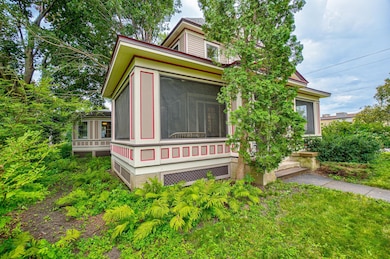 1302 Fourth St-12.jpg