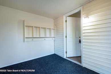 5 Vestibule mud room