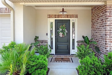 1902 Mariners Circle, entry/front porch
