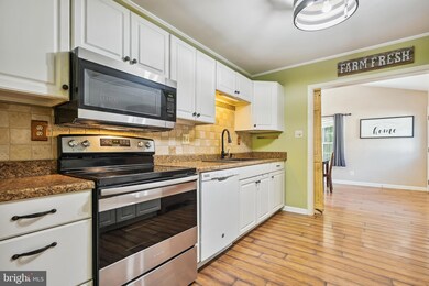 926 Kinhart Ct, Severna Park, MD 21146 - photo 6