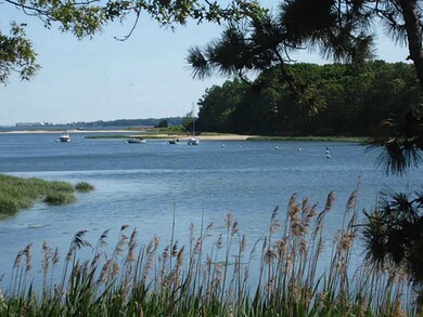 278 Sea View Dr, Warwick, RI 02889 - photo 2