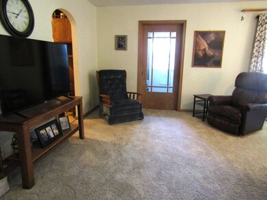 231 E Sorenson Ave, Appleton, MN 56208 - photo 4