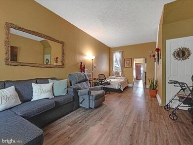 650 N 11th St, Reading, PA 19604 - photo 3