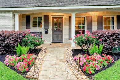 111 Stoney Creek Dr, Houston, TX 77024 - photo 2