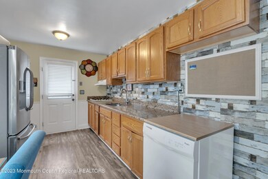 Kitchen 16 x 9 1/4
