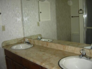 1536 Common Dr unit B, El Paso, TX 79936 - photo 7