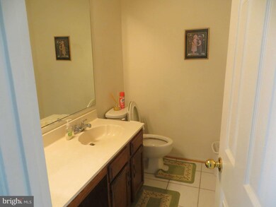 2203 Halter Ln, Reston, VA 20191 - photo 7