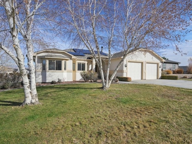 2062 Stagecoach Ct, Grand Junction, CO 81507 - photo 2