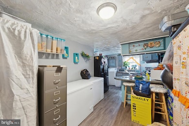 323 Mulberry St, Reading, PA 19604 - photo 7