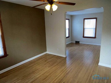 2139 Mellwood Ct, Toledo, OH 43613 - photo 4