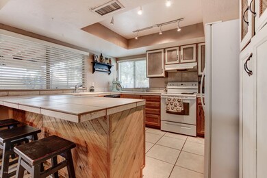 2331 E Isabella Ave-16
