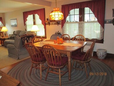 310 1/2 Cherry St, Holyoke, MA 01040 - photo 3