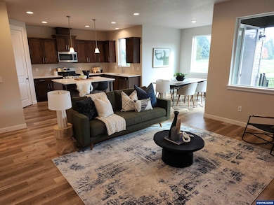 2920 Olympic St, Woodburn, OR 97071 - photo 3