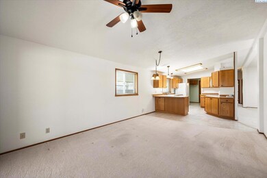 312 S Columbia Center Blvd unit 62, Kennewick, WA 99336 - photo 6