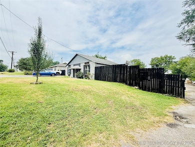 5219 E Latimer St, Tulsa, OK 74115 - photo 3