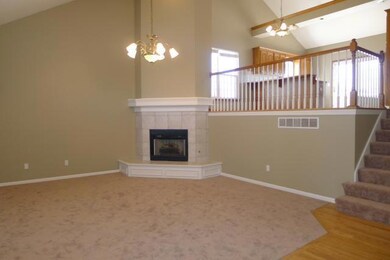 615 Cedar Ridge Dr, Raymore, MO 64083 - photo 2