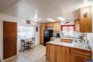 23778 Highway 20, Philomath, OR 97370 - photo 7