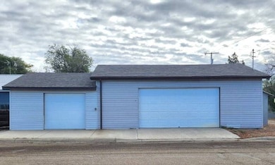 941 2nd Ave S, Glasgow, MT 59230 - photo 3