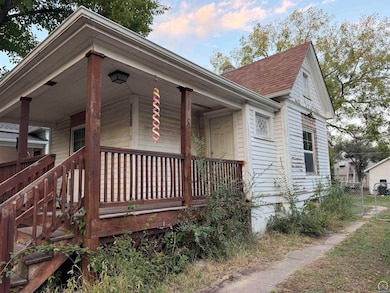 1630 SW Buchanan St, Topeka, KS 66604 - photo 2